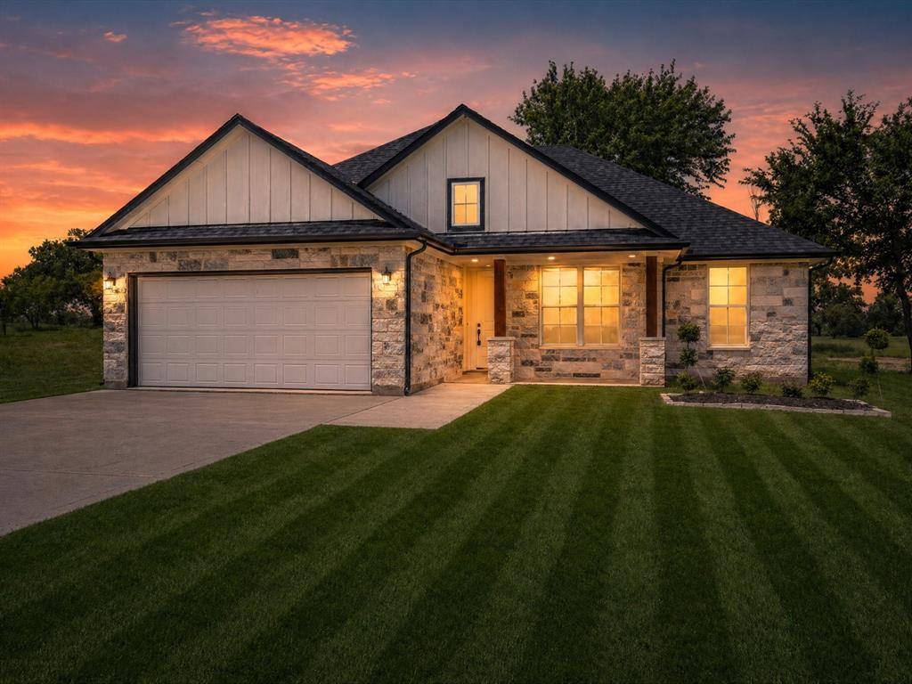 1569 Well Service Road, Bowie, TX 76230