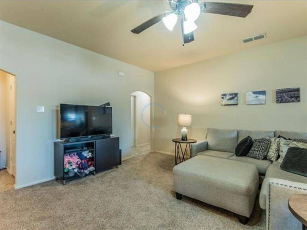 108 Halifax Circle, Palmer, TX 75152