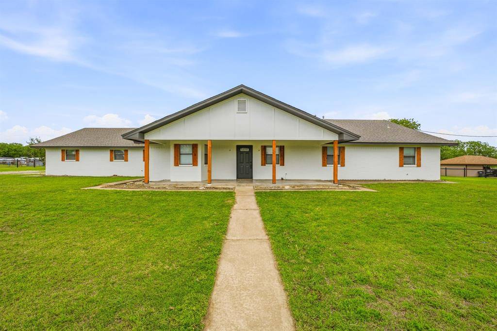 621 County Road 484, Stephenville, TX 76401