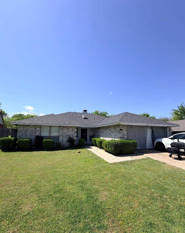 951 Brookside Drive, Cedar Hill, TX 75104