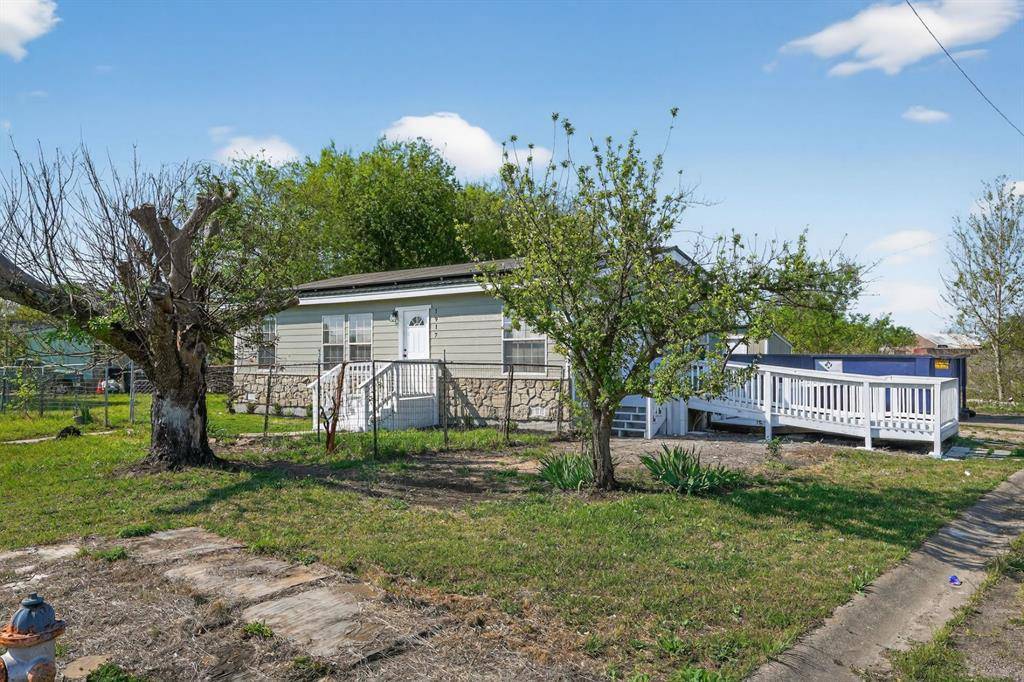 1917 Nolan Ridge Drive, Cleburne, TX 76033