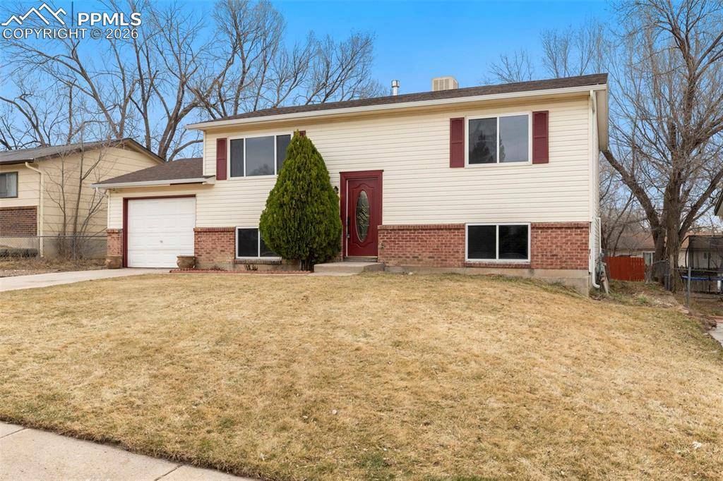 3465 Bridgewood LN, Colorado Springs, CO 80910