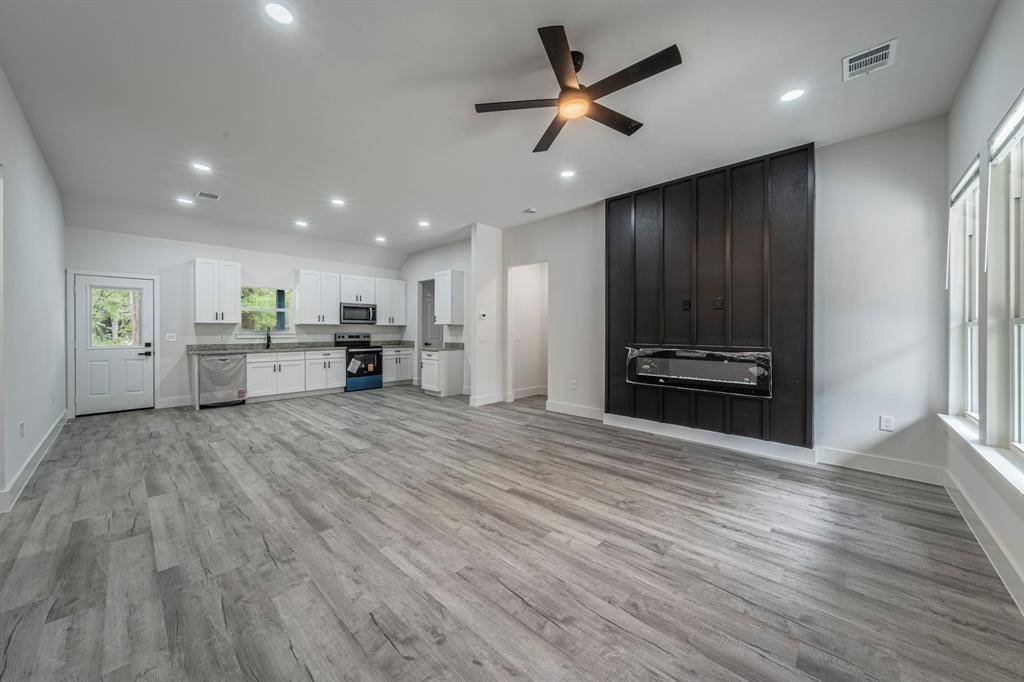 101 Bayside Drive, Malakoff, TX 75148