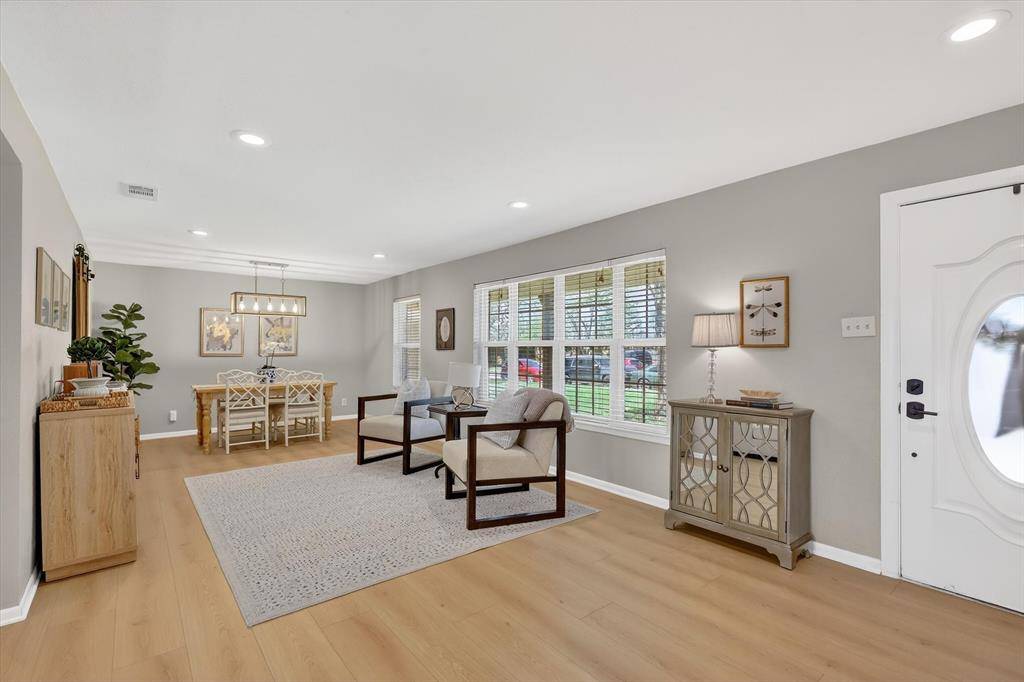 2920 Sharpview Lane, Dallas, TX 75228