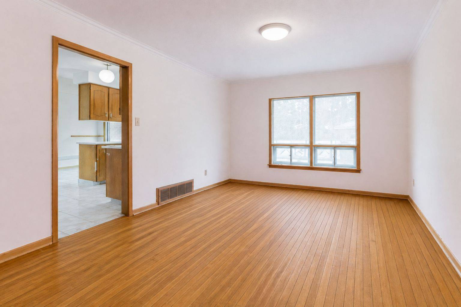 522 Cummer AVE, Toronto C15, ON M2K 2L9