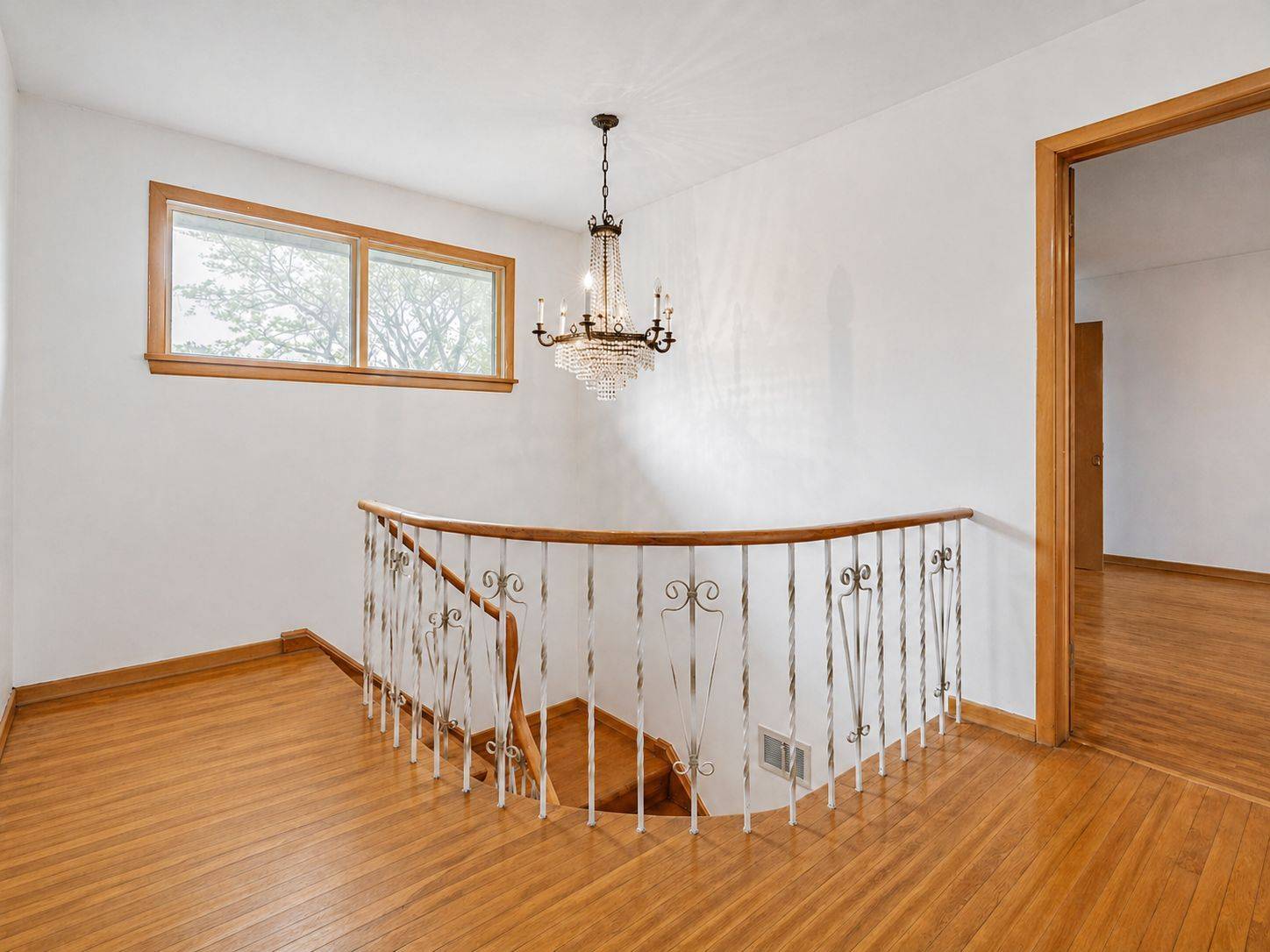 522 Cummer AVE, Toronto C15, ON M2K 2L9