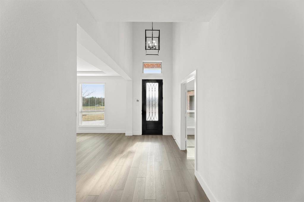 1107 Willow Lake Drive, Desoto, TX 75115