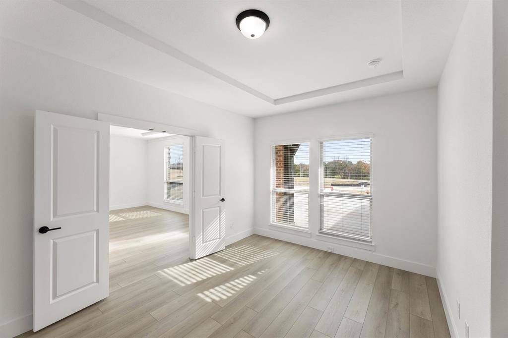 1107 Willow Lake Drive, Desoto, TX 75115