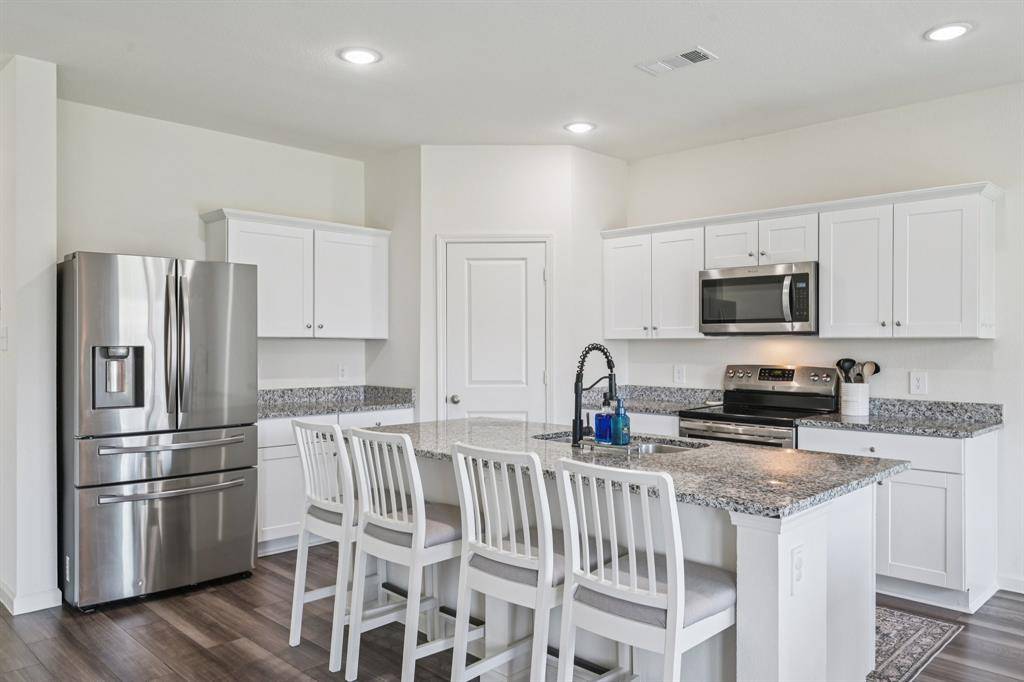 770 Yorkshire Drive, Lavon, TX 75166