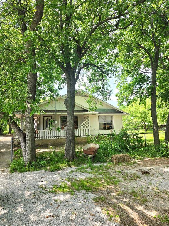 417 W Huffman Street, Krum, TX 76249