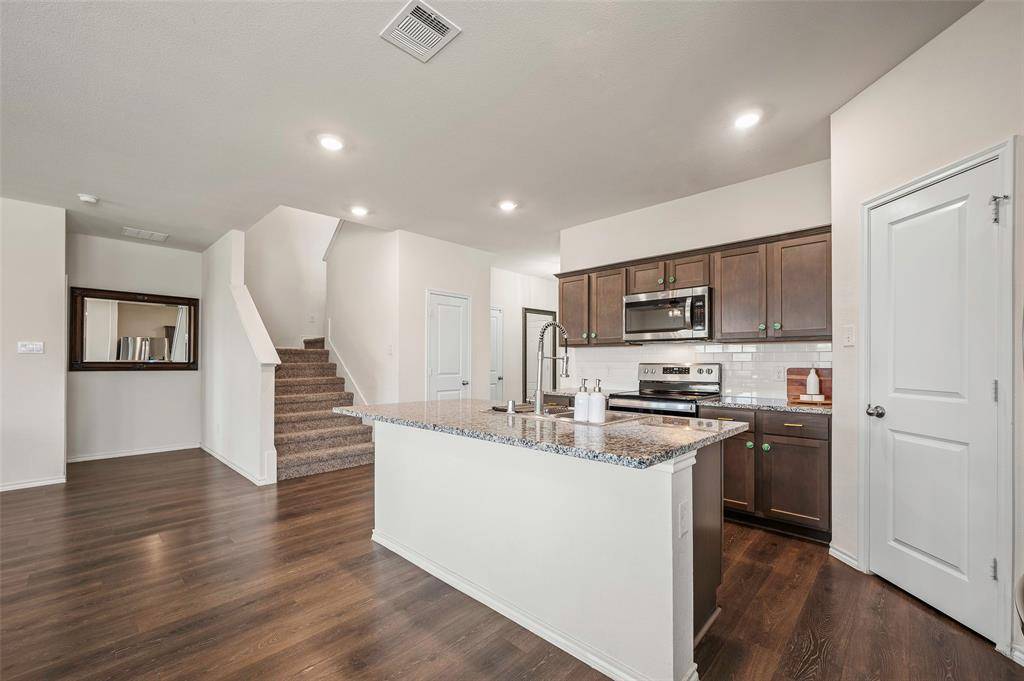 901 Euston Street, Denton, TX 76209