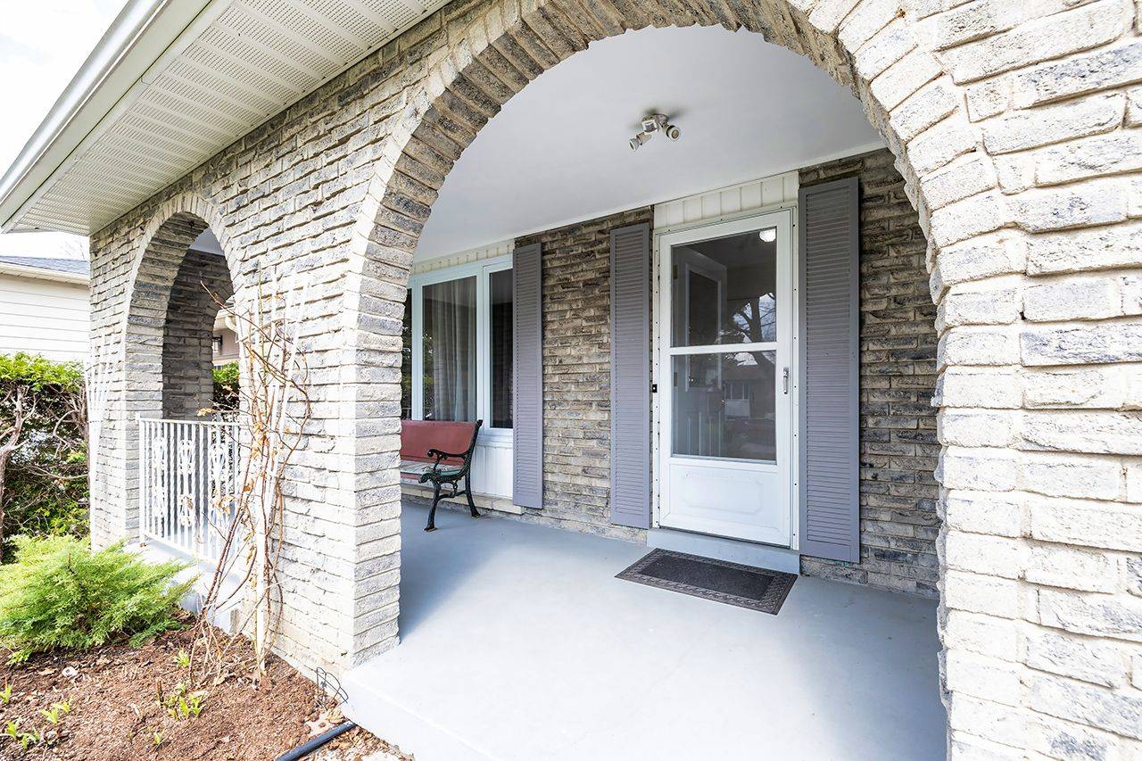 675 Waverly ST N, Oshawa, ON L1J 6C1