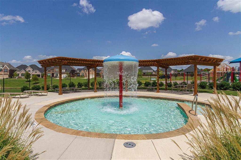 911 Goldenwave Trail, Wylie, TX 75098