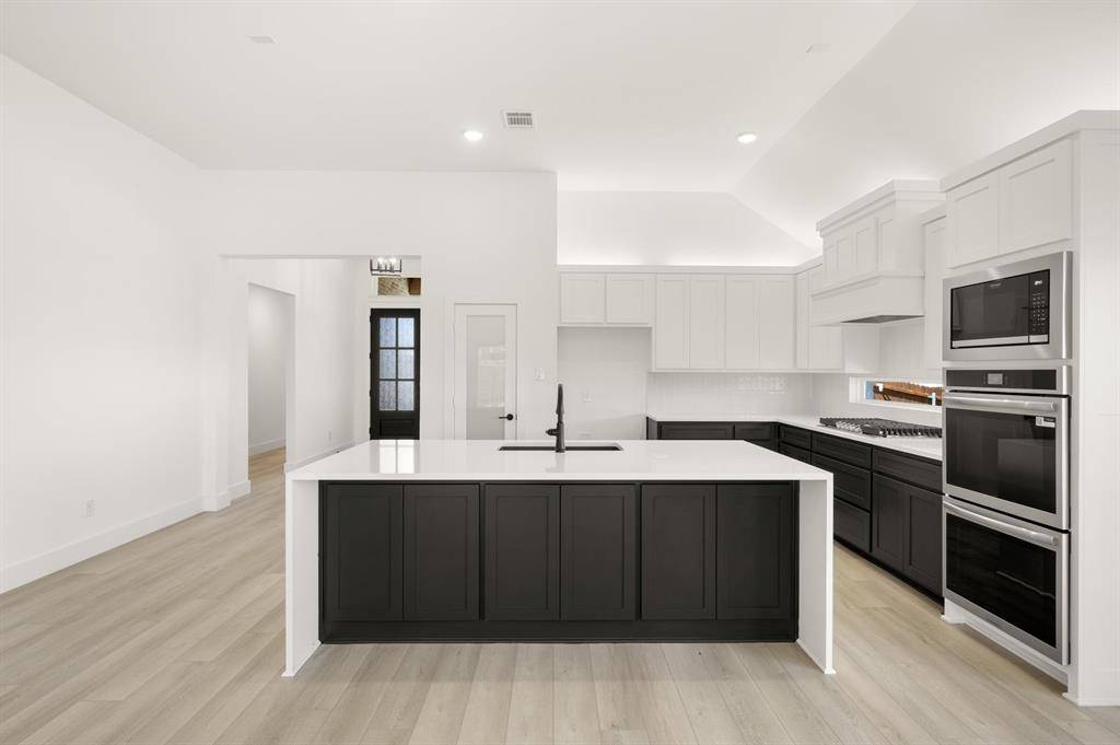 1842 Briarwood Way, Midlothian, TX 76065