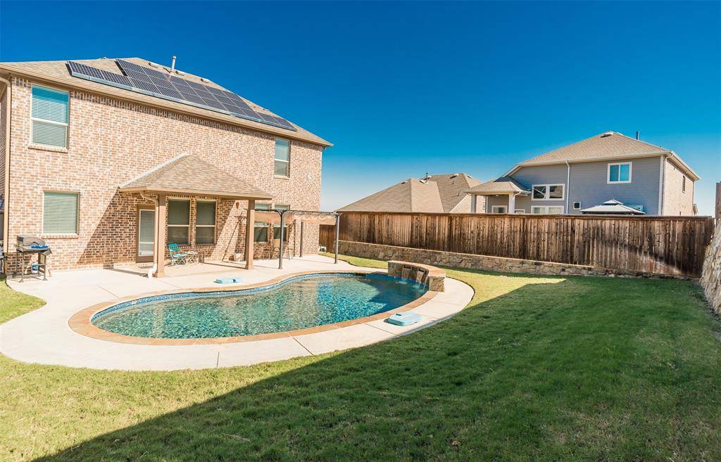 4742 Crestwood Drive, Haltom City, TX 76137