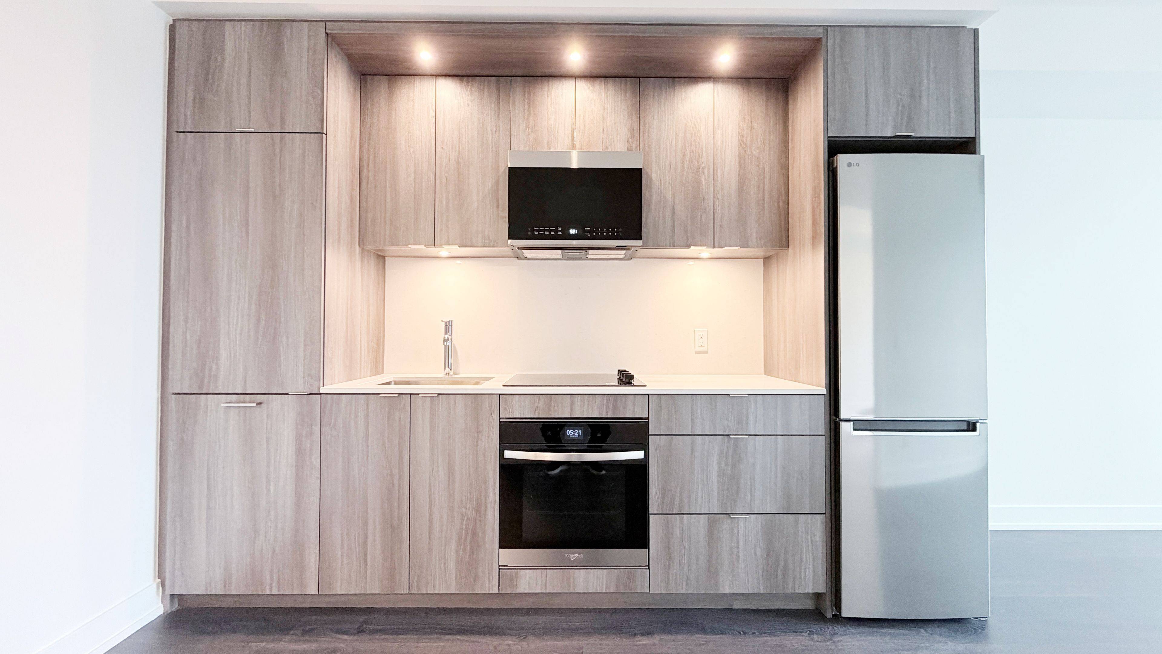 60 Central Park Roadway N/A #607, Toronto W08, ON M9A 0E6