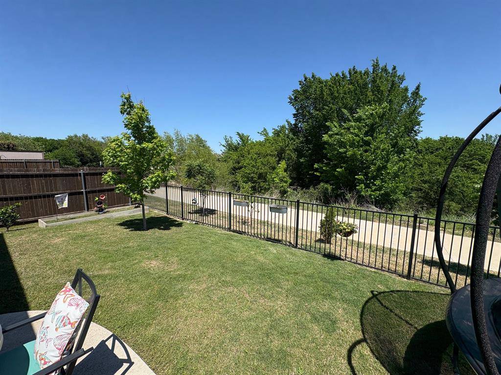 9324 Bronze Meadow Drive, Fort Worth, TX 76131