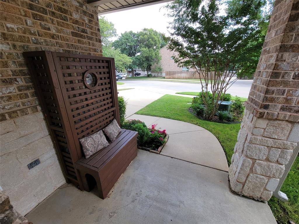 4263 Towne Lake Court, Irving, TX 75061