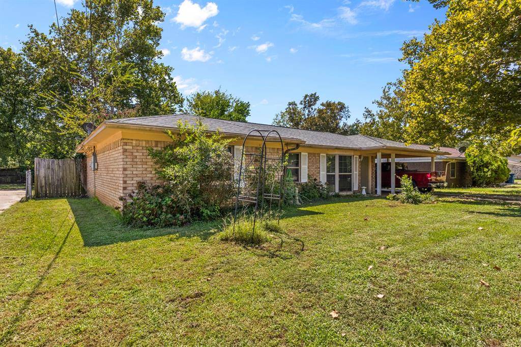 309 Henderson Street, Mount Pleasant, TX 75455