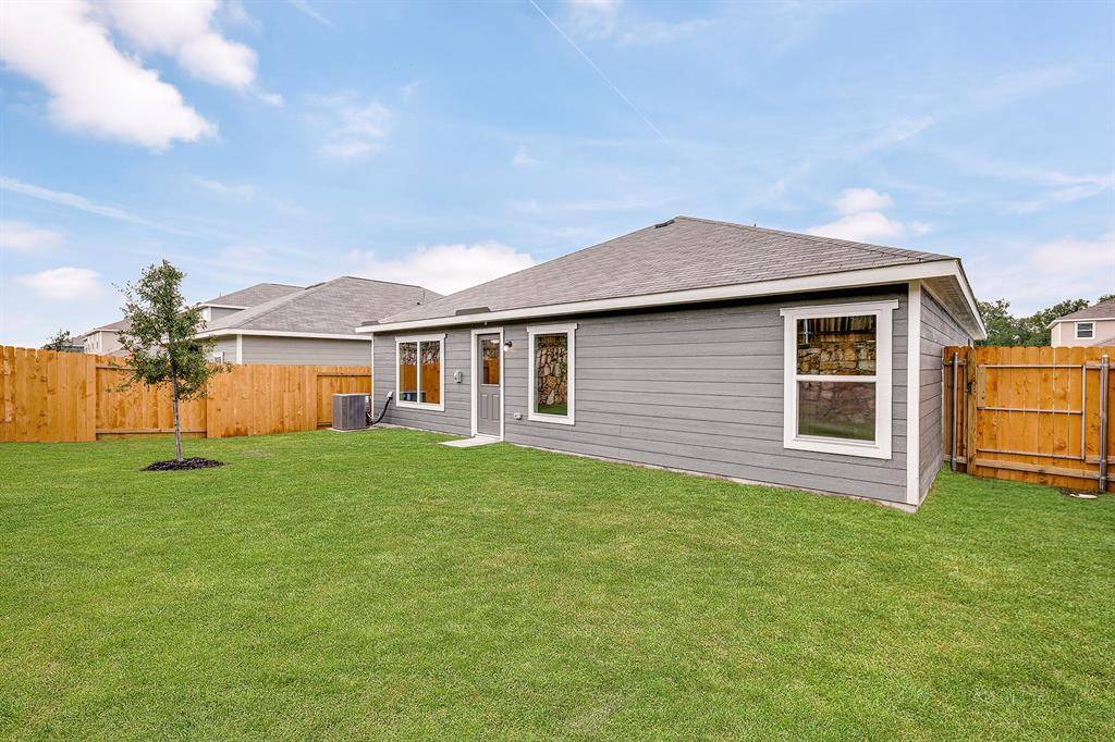 6347 Racer Summit Drive, Dallas, TX 75241