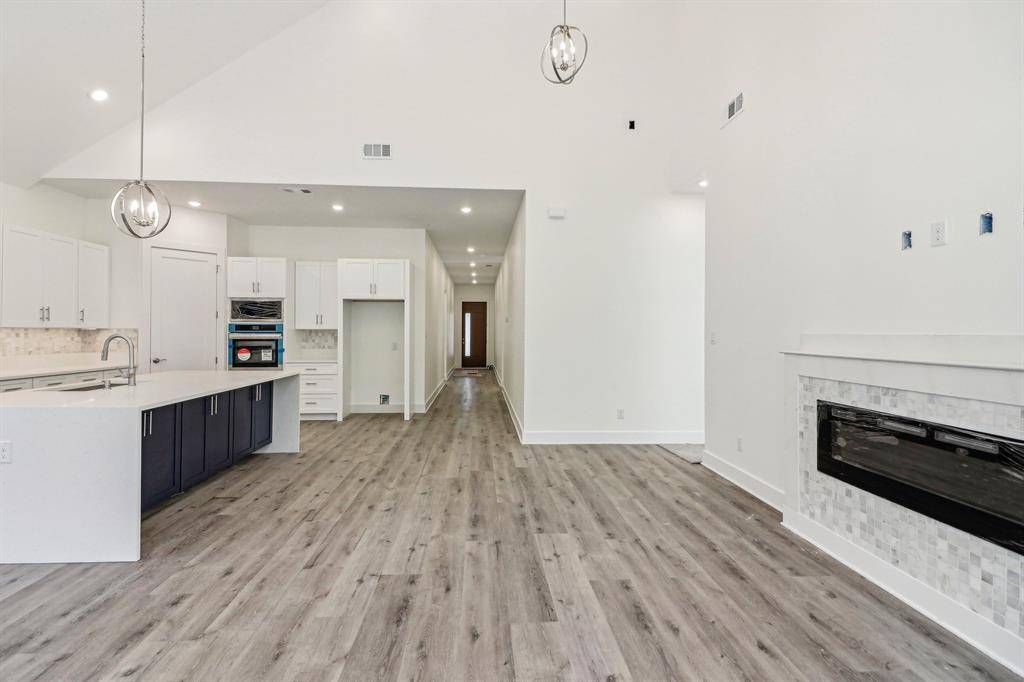 1611 Oak Street, Mckinney, TX 75069