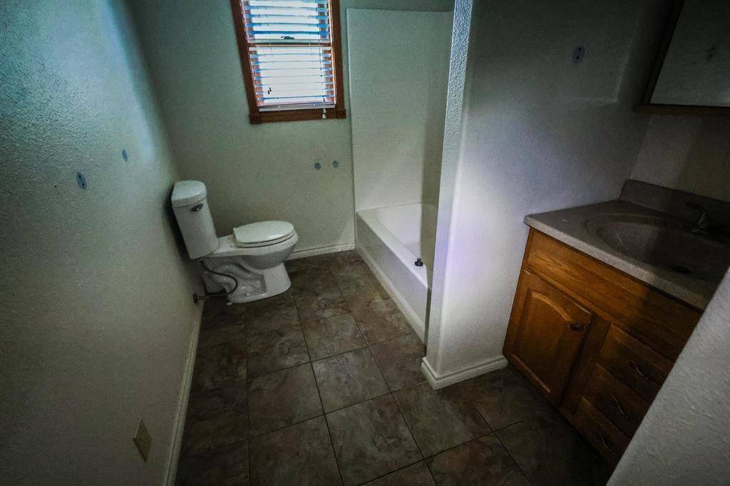 600 CR 1503, Alba, TX 75410