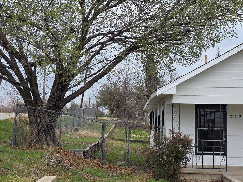 2124 21st Street, Fort Worth, TX 76164