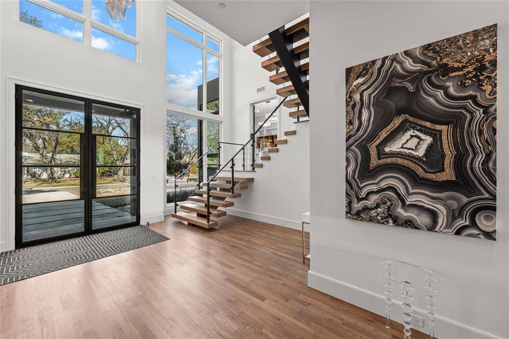 6006 Meadow Crest, Dallas, TX 75230