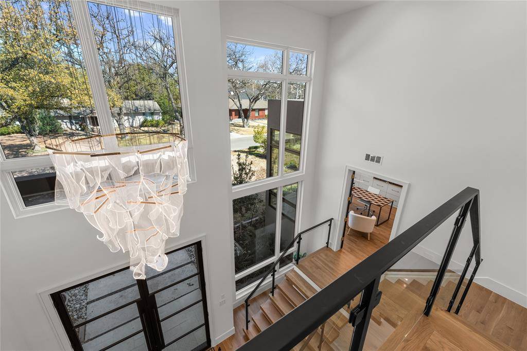 6006 Meadow Crest, Dallas, TX 75230