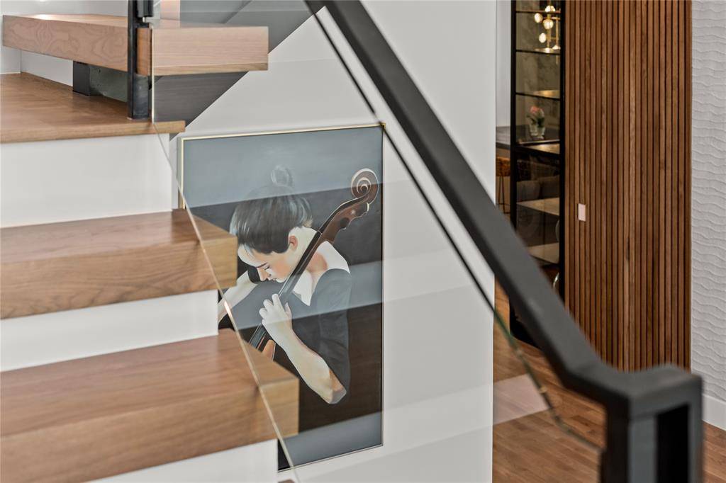 6006 Meadow Crest, Dallas, TX 75230