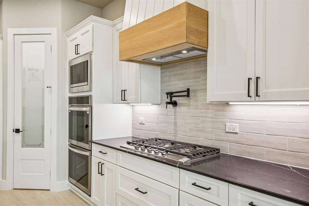 4510 Matador Ranch Court, Waxahachie, TX 75165