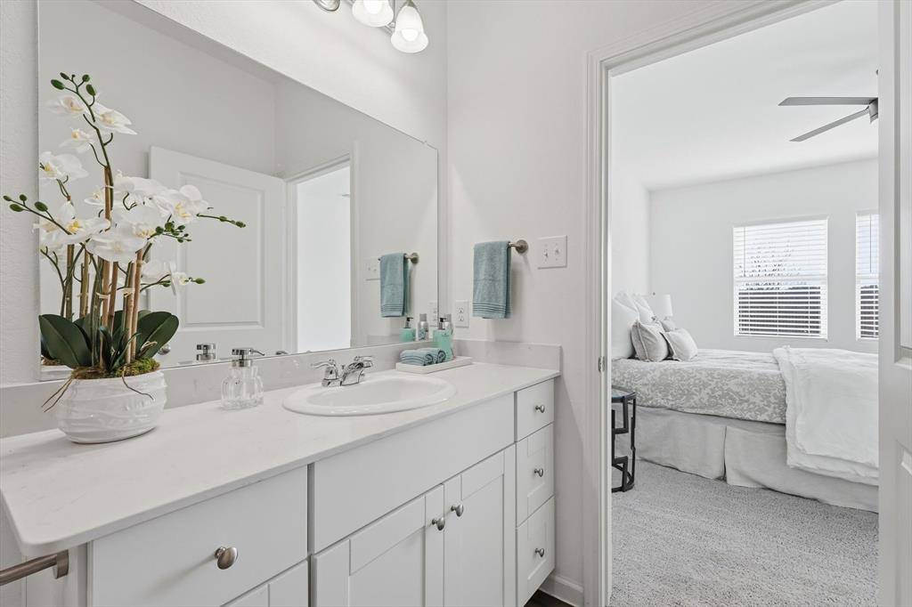 1545 Shadow Hawk Drive, Fort Worth, TX 76052