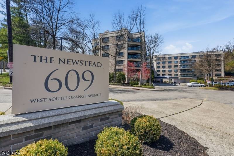 609 W South Orange Ave #4U, South Orange Village Twp., NJ 07079