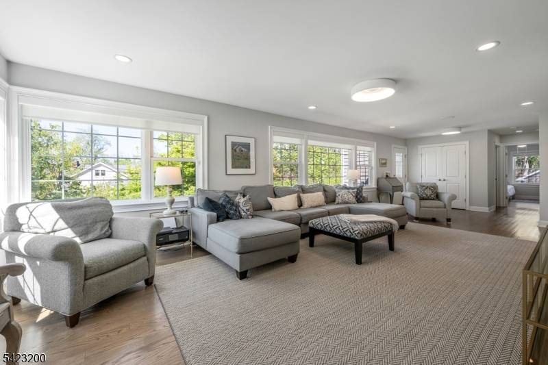 11 Cedar St, Bernards Twp., NJ 07920