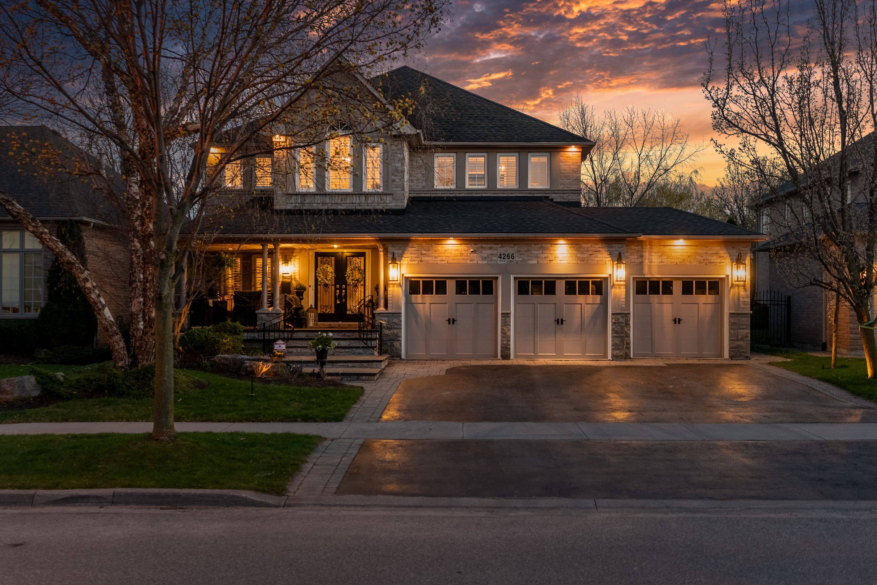 4266 Clubview DR, Burlington, ON L7M 4X2