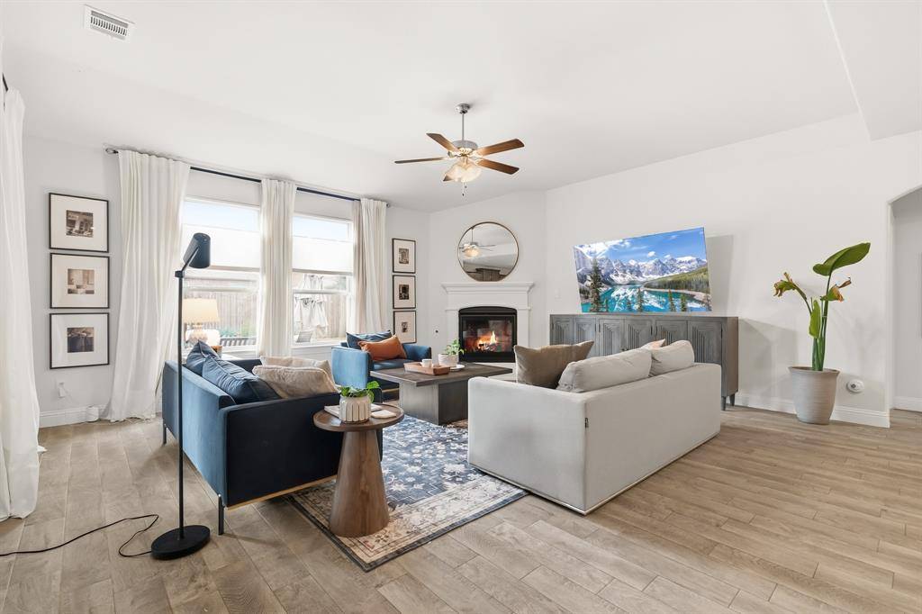 10408 Table Bluff Street, Aubrey, TX 76227