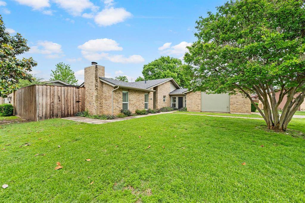 901 Shady Creek Lane, Bedford, TX 76021
