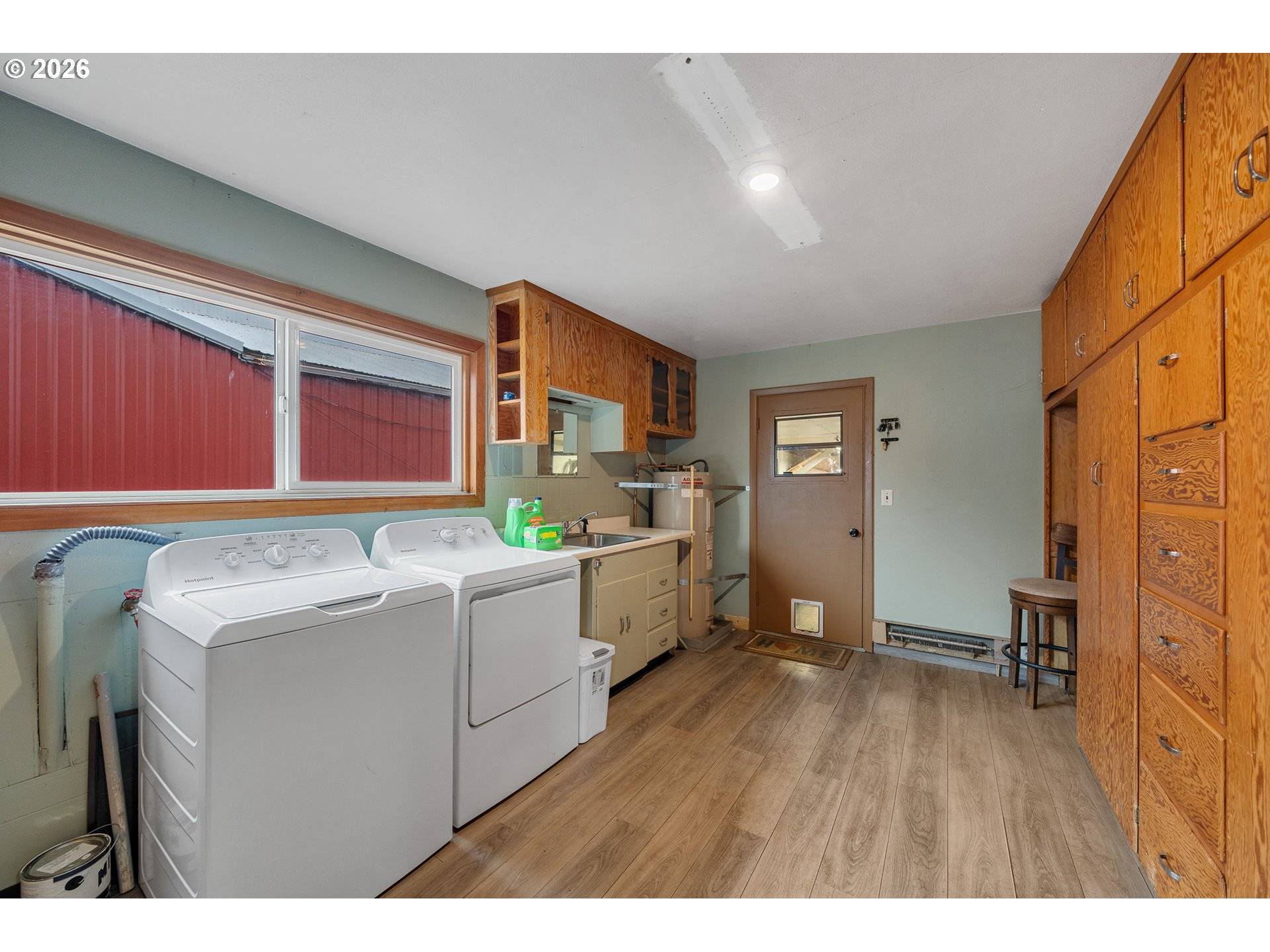 411 PARK AVE, Tillamook, OR 97141