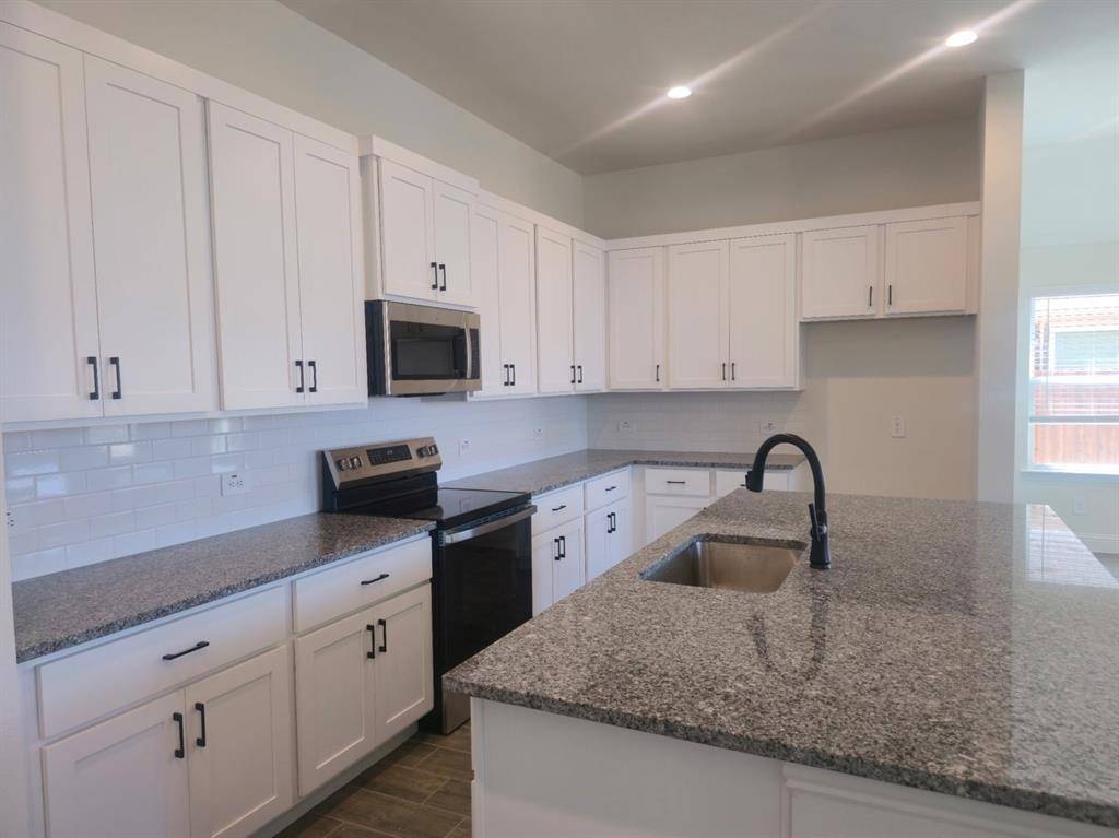 4544 Sweet Clover Lane, Fort Worth, TX 76036