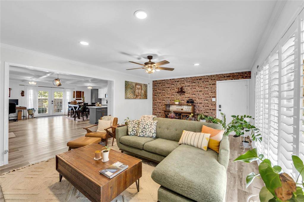 6119 Bandera Avenue #A, Dallas, TX 75225