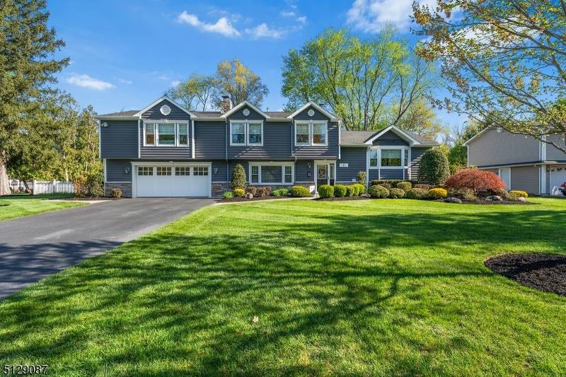 47 Colfax Dr, Pequannock Twp., NJ 07440