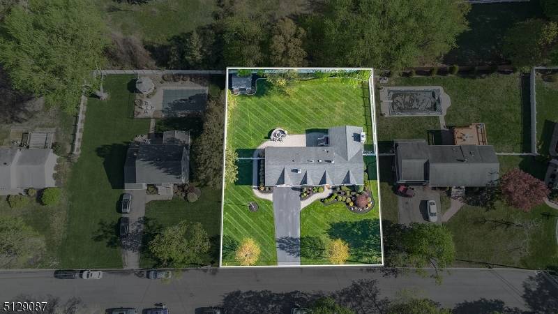 47 Colfax Dr, Pequannock Twp., NJ 07440