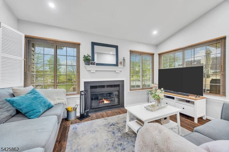 33 Foxwood Court, Bedminster Twp., NJ 07921