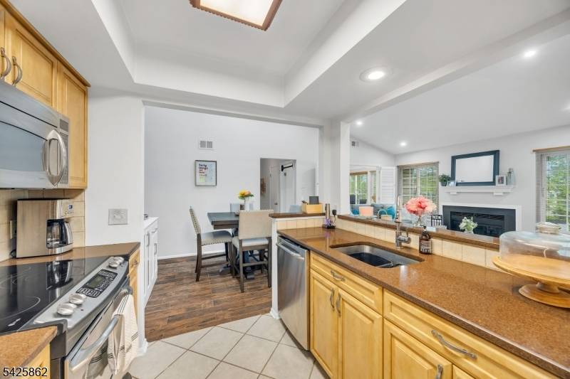 33 Foxwood Court, Bedminster Twp., NJ 07921