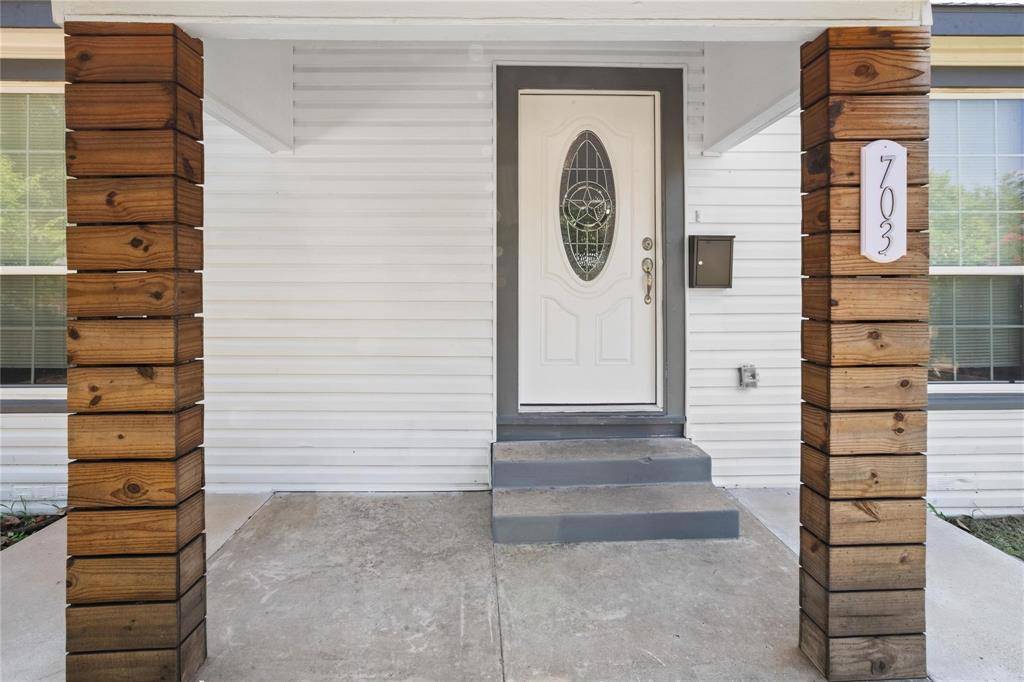 703 N Jester Avenue, Dallas, TX 75211