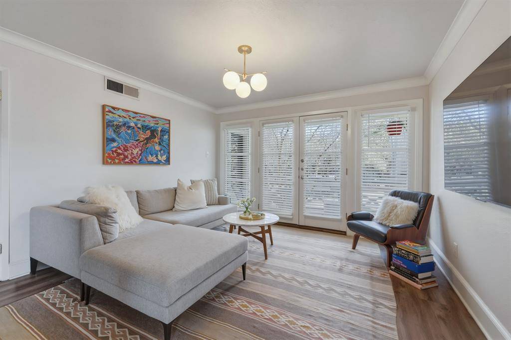 5925 E University Boulevard #234, Dallas, TX 75206