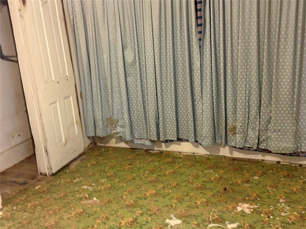 206 N 1st Street, Bangs, TX 76823