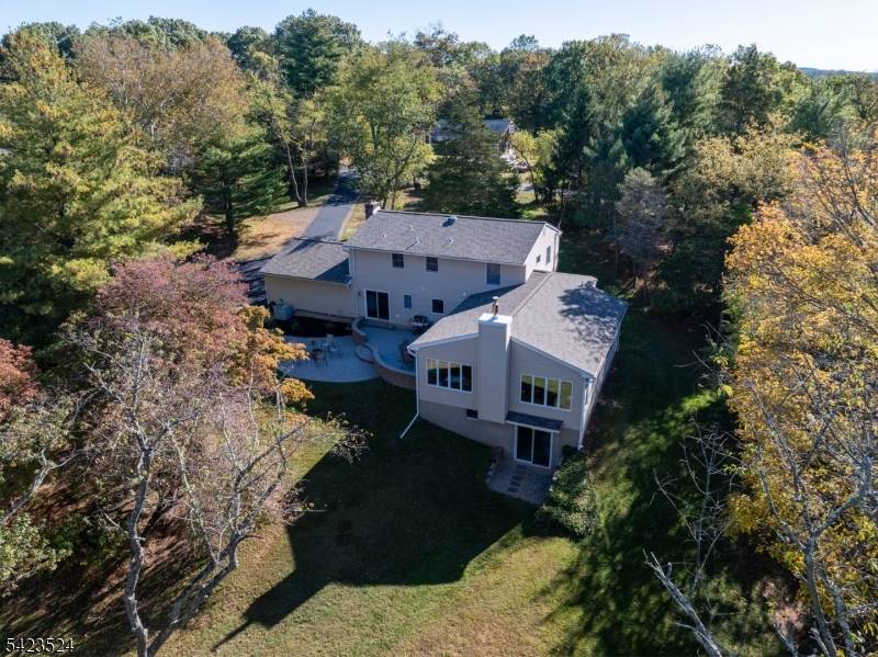 20 Cedar Grove Rd, Clinton Twp., NJ 08801