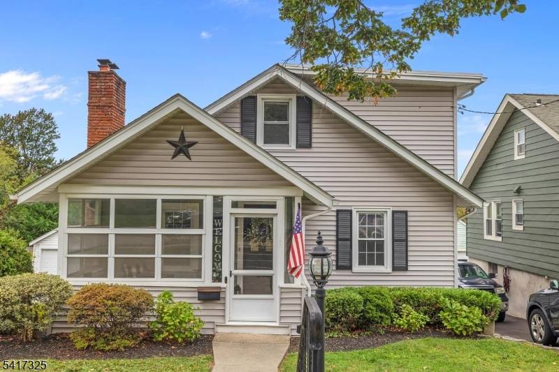 17 Lane Ave, West Caldwell Twp., NJ 07006