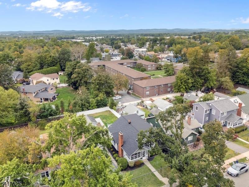 17 Lane Ave, West Caldwell Twp., NJ 07006